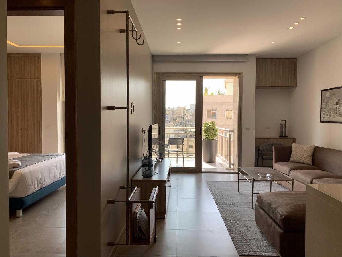 Zur Studios And Suites Бейрут Екстериор снимка